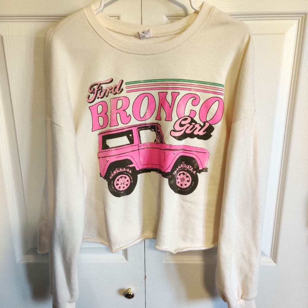 Ford Bronco Women's XL Cream and Pink Sweatshirt Retro Graphic Crop Top Jeep